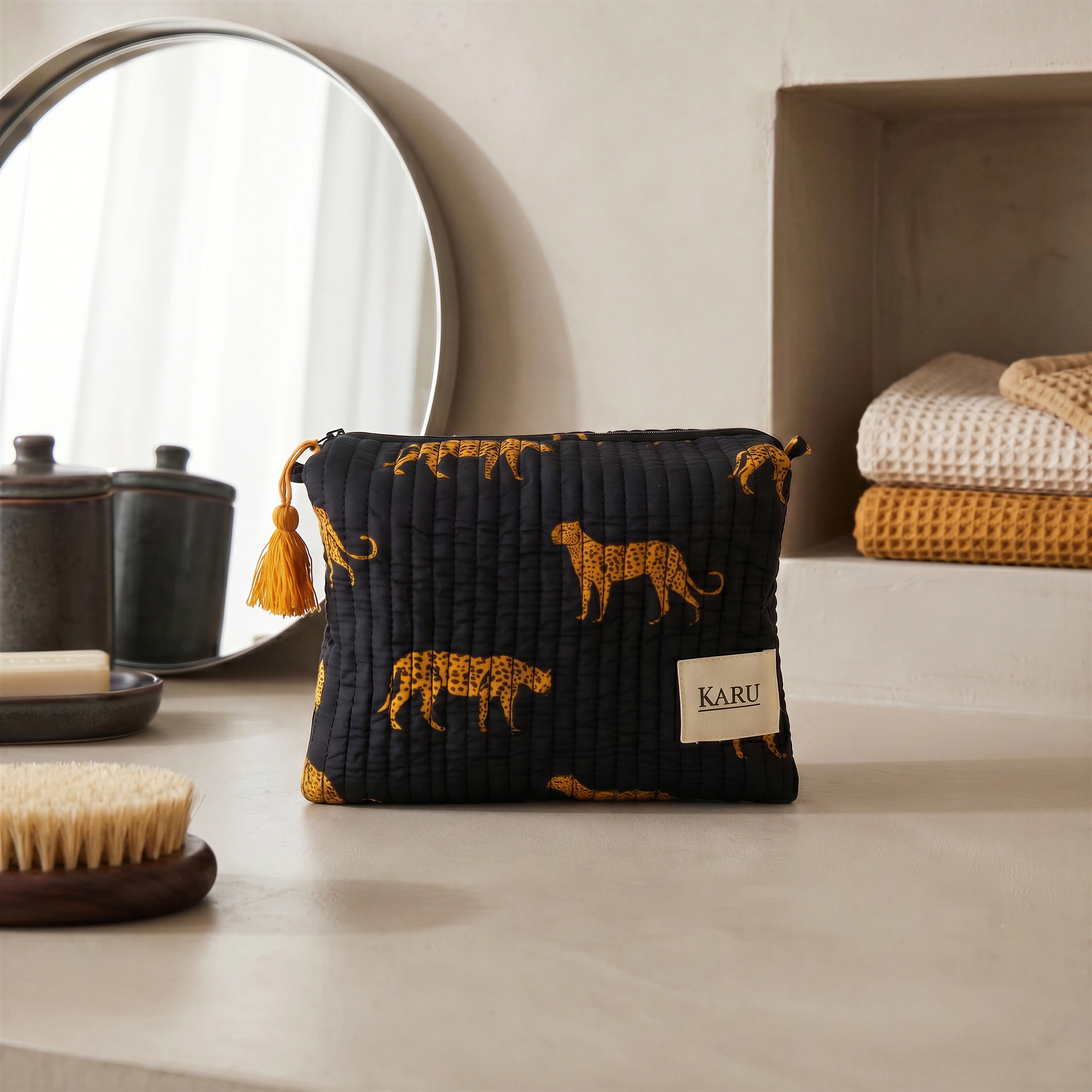 Navy Cheetah | Washbag