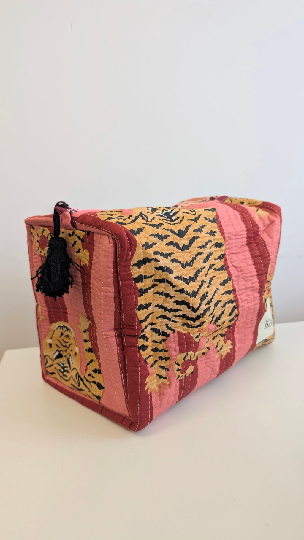 [SECONDS] Fat Tiger Washbag | Minor Ink Splodge