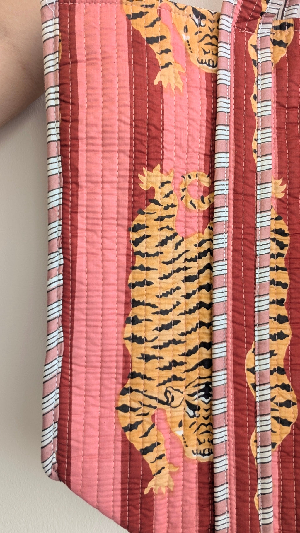 [SECONDS] Fat Tiger Large Tote | Stitch Flaw