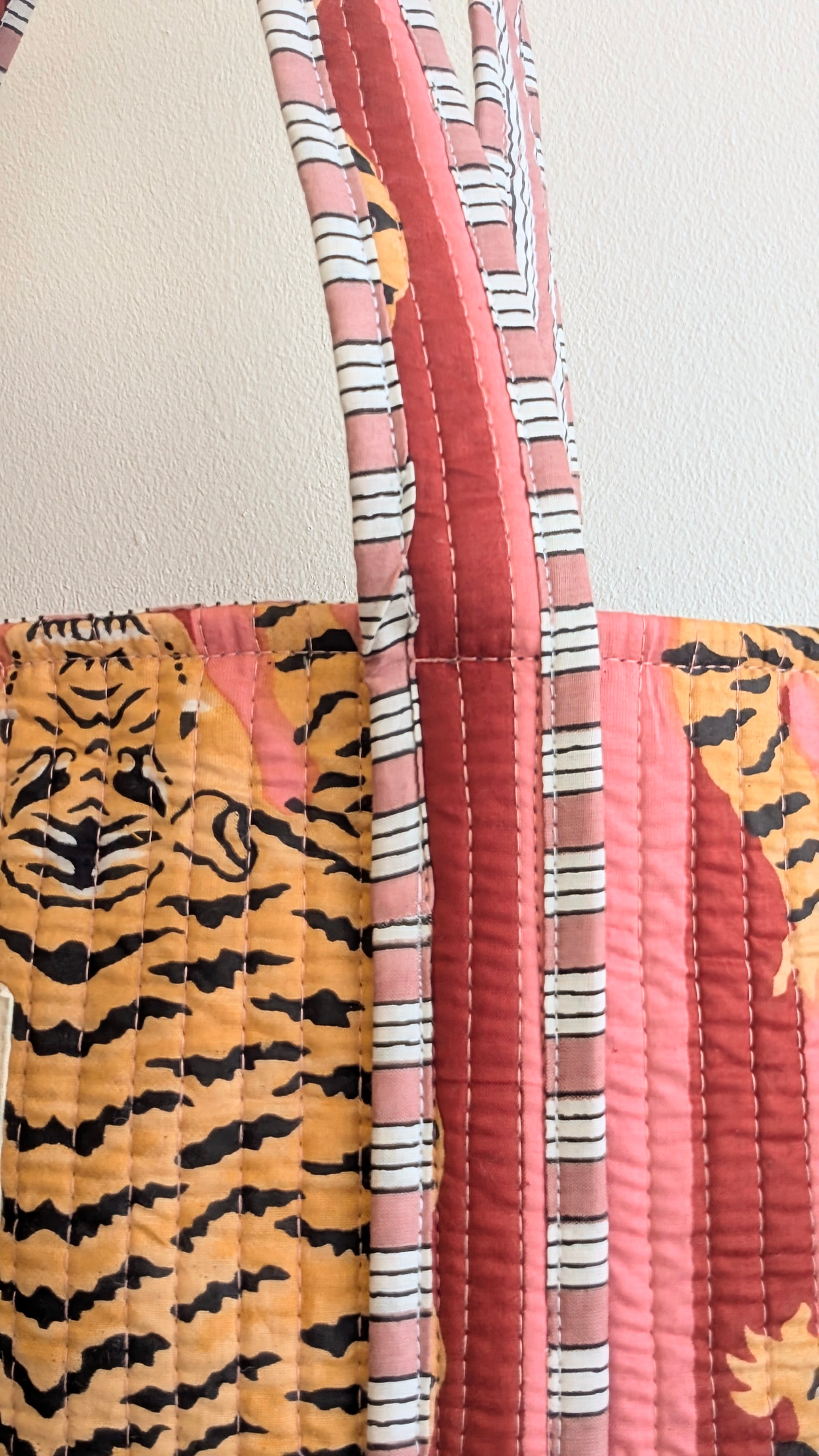 [SECONDS] Fat Tiger Large Tote | Stitch Flaw