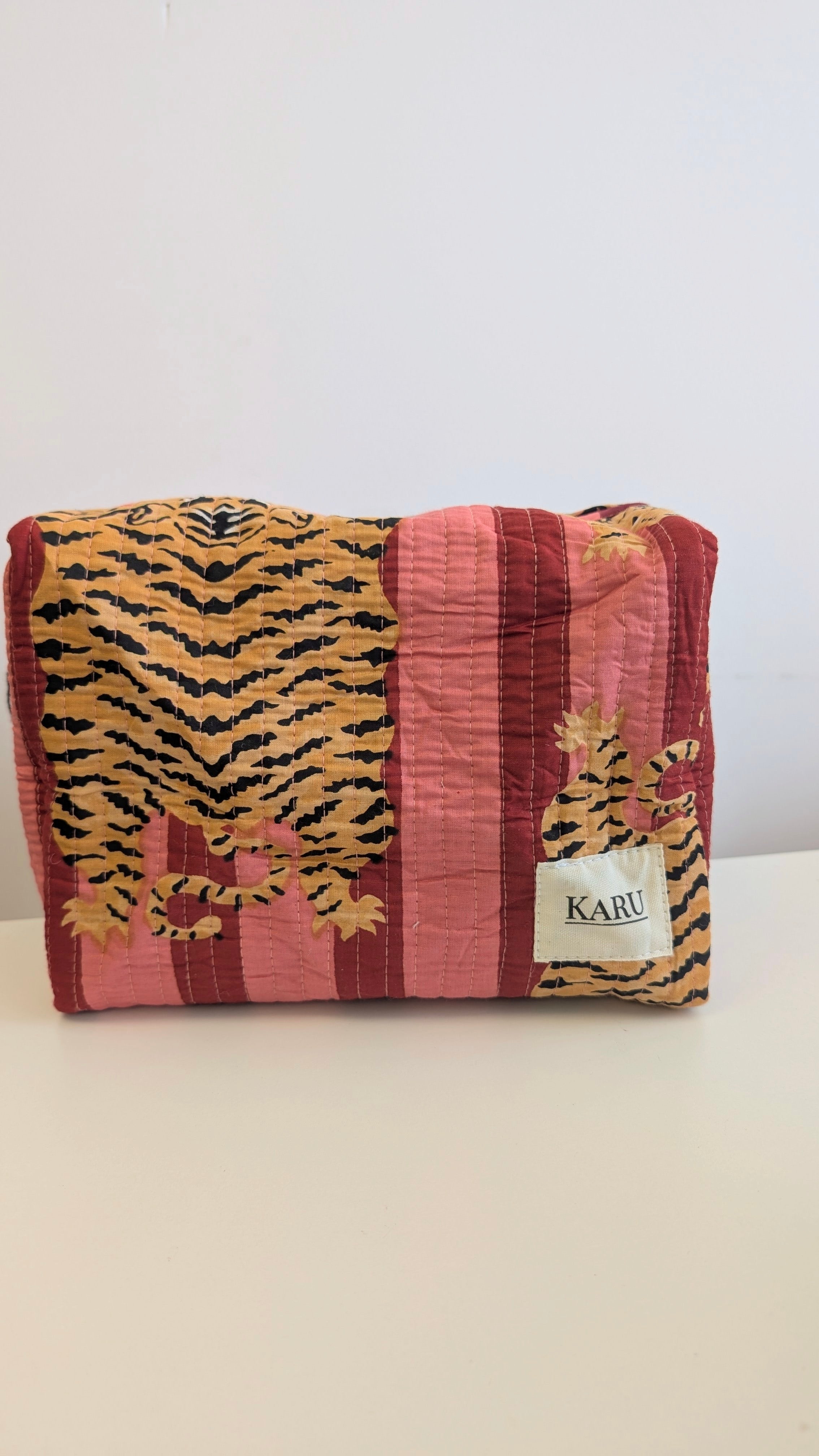 [SECONDS] Fat Tiger Washbag | Minor Ink Splodge